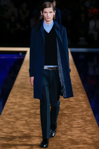 Look 34